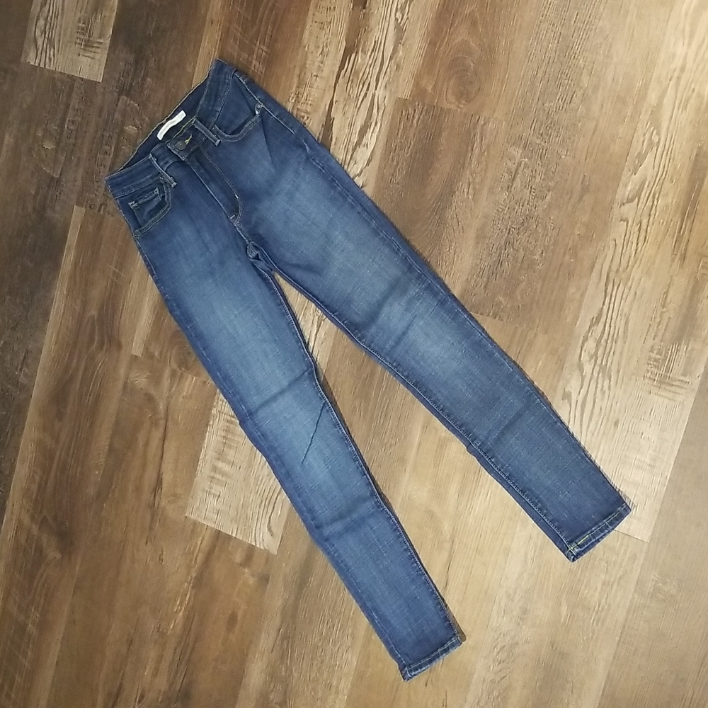 Levi's 721 Skinny High Rise jeans, sz 26